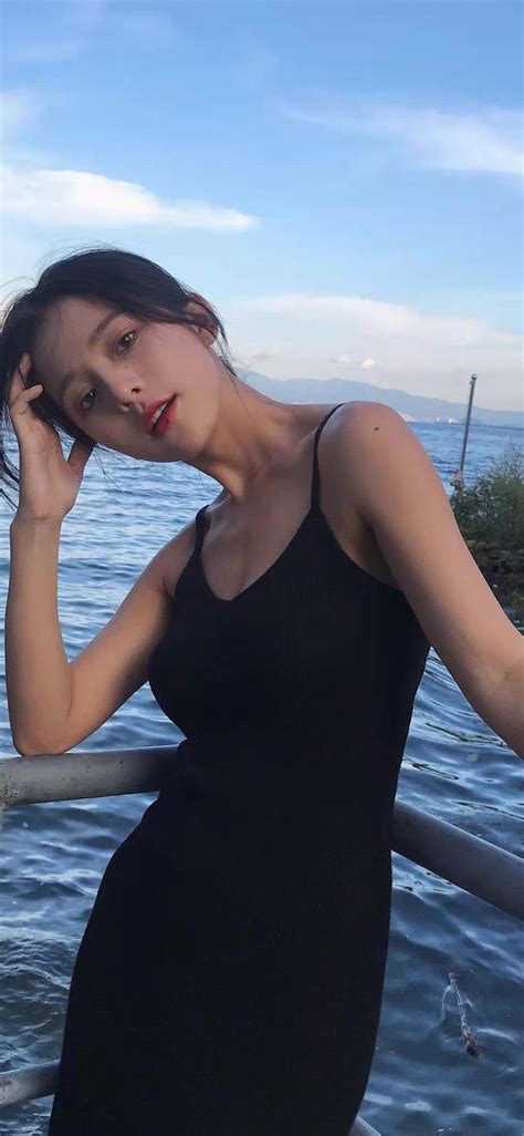 俄罗斯一购物中心遭炮击，已致4死9伤